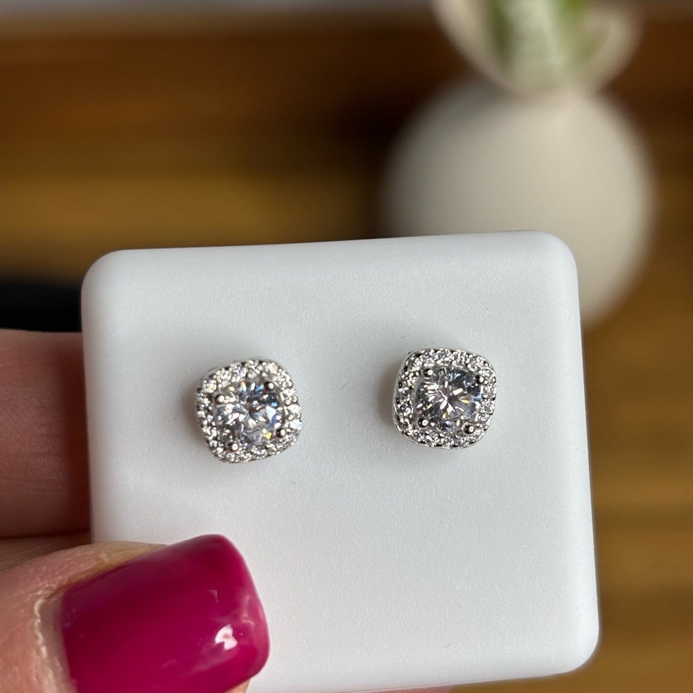 Sparkling Moissanite Silver Halo
Stud Earrings - 1CT Total